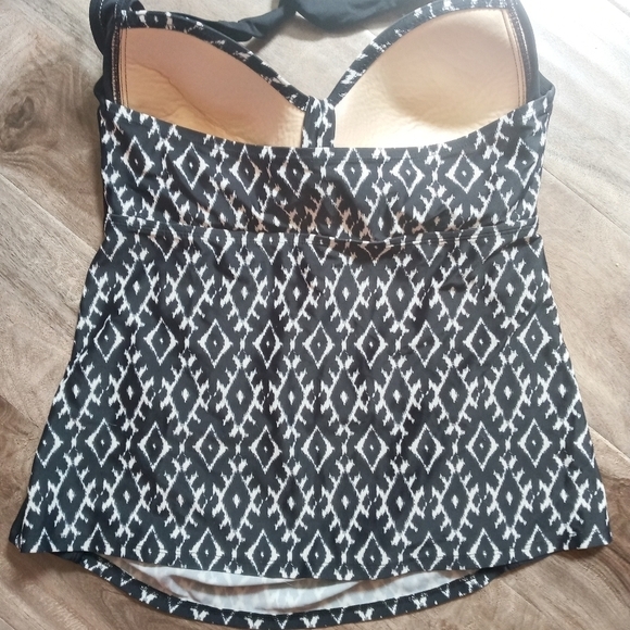 Merona black and white geometric lined cup tankini halter top size L - Picture 4 of 4